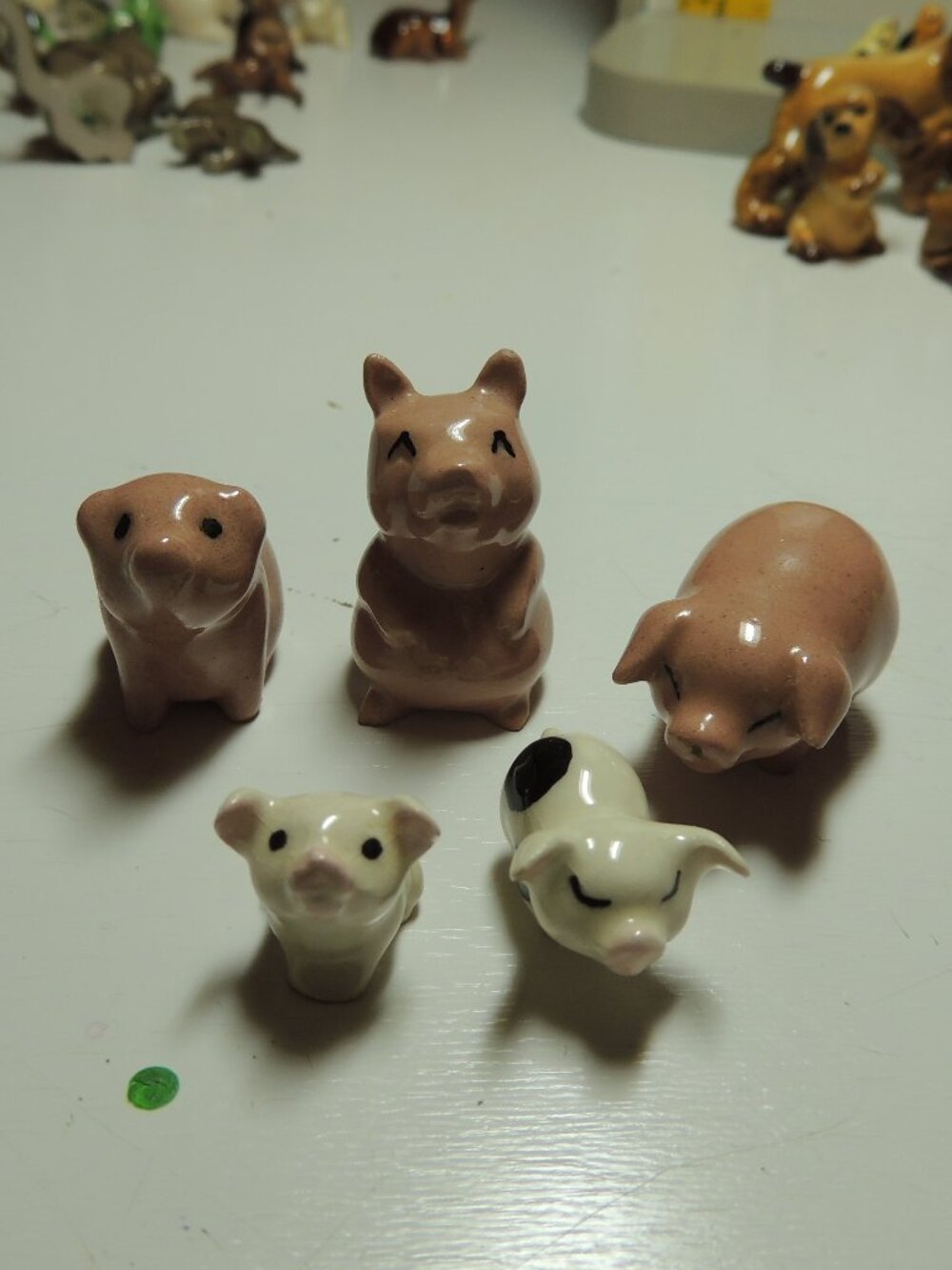 Hagen-Renaker pigs